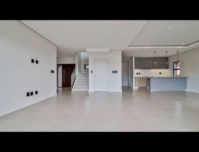 4 BEDROOM HOUSE FOR SALE IN IZINGA RIDGE